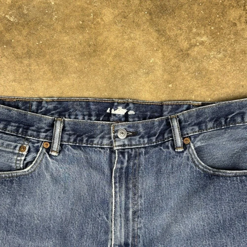 Levi's 505 Jeans Men's Size‎ 40x25.5 Medium Wash Denim Nice Fade